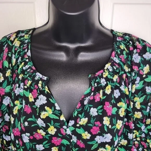 Ann Taylor Nwt floral smocked sleeve peasant top size medium - Picture 5 of 8